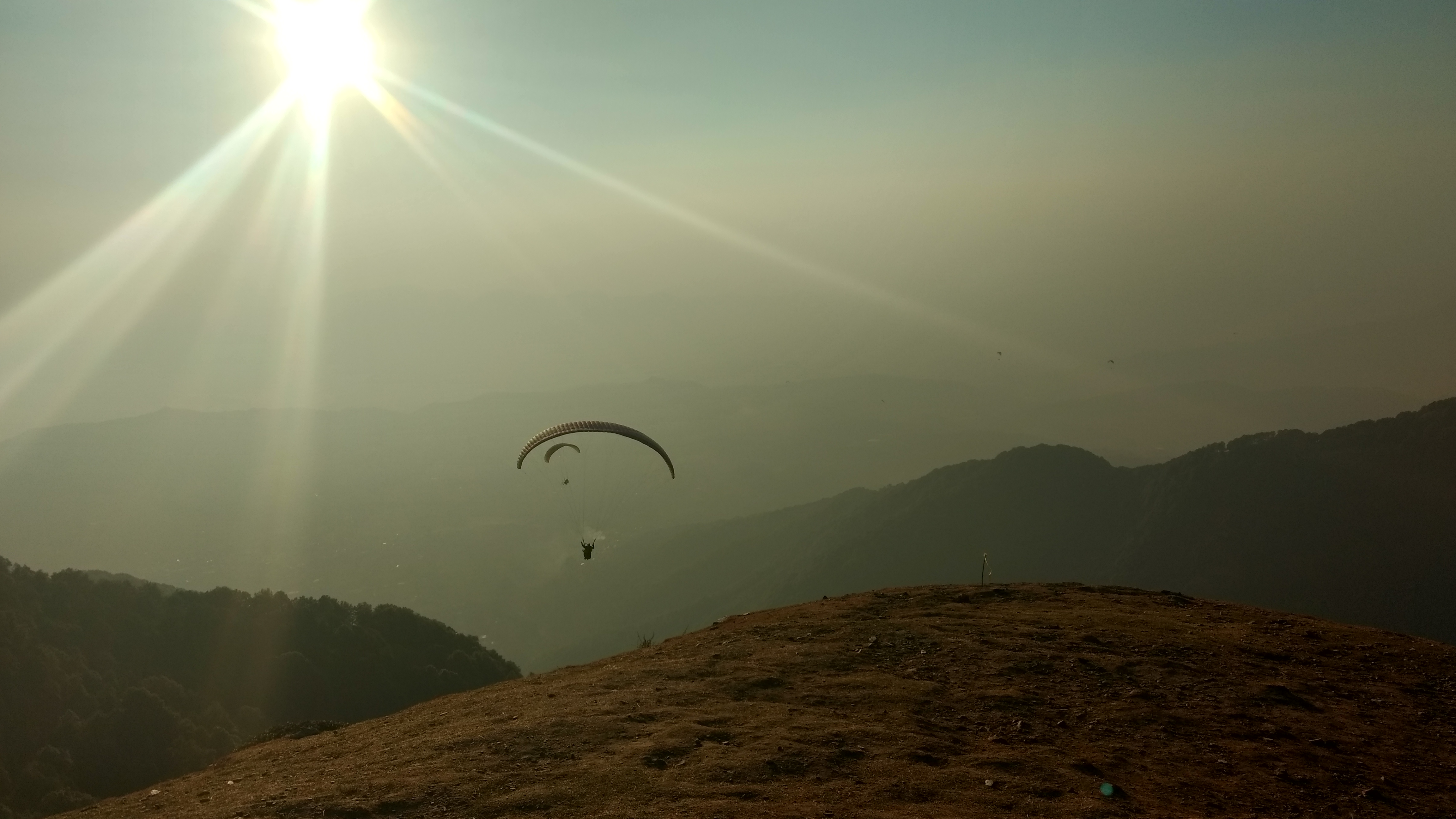 Paragliding in Bir Billing